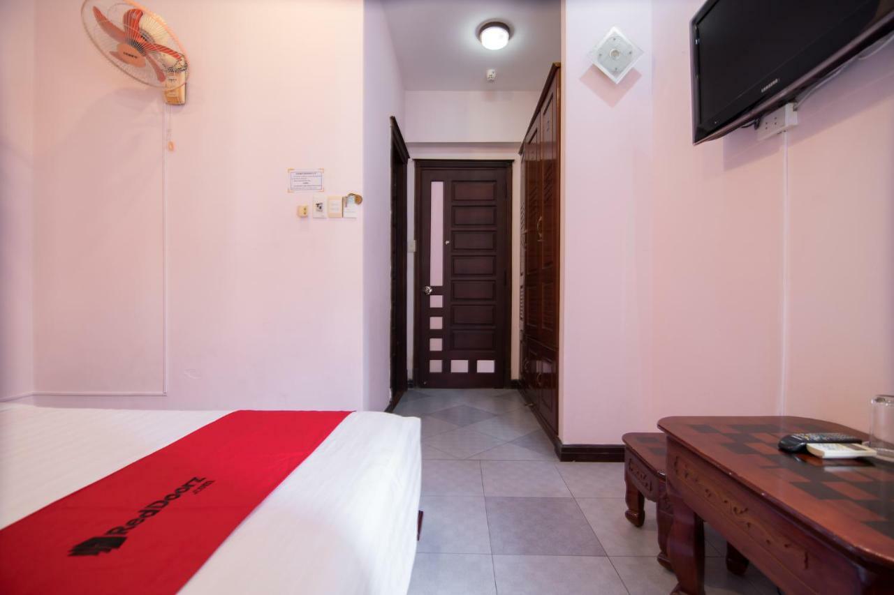Reddoorz Near Cau Song Han 2 Дананг Екстер'єр фото